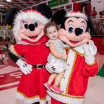 Papai Noel Cai no Samba em Festa de Natal para Crianças do Aprendizes do Salgueiro