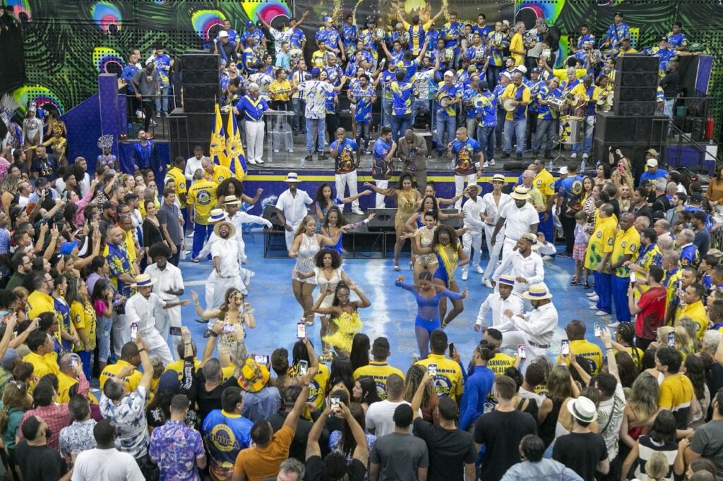 Feijoada Nota 10 da Unidos da Tijuca acontece neste domingo recebendo Toninho Geraes e Grupo Arruda 