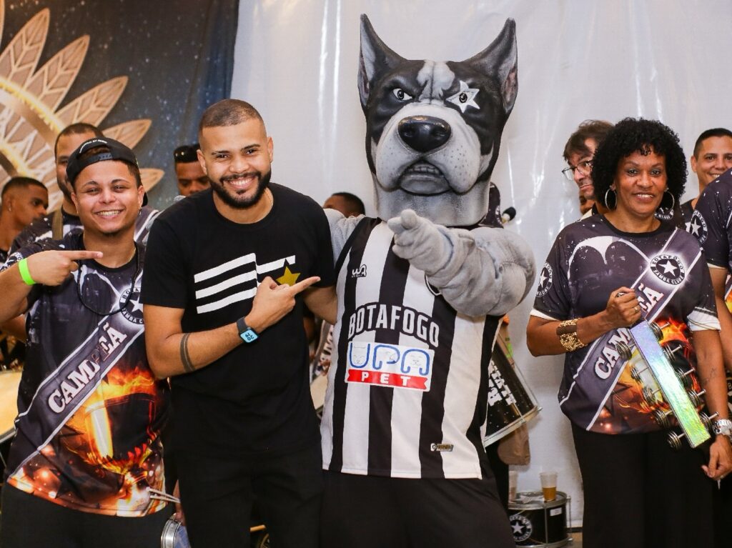 Bateria da Botafogo Samba Clube inicia ensaios nesta sexta-feira, 07