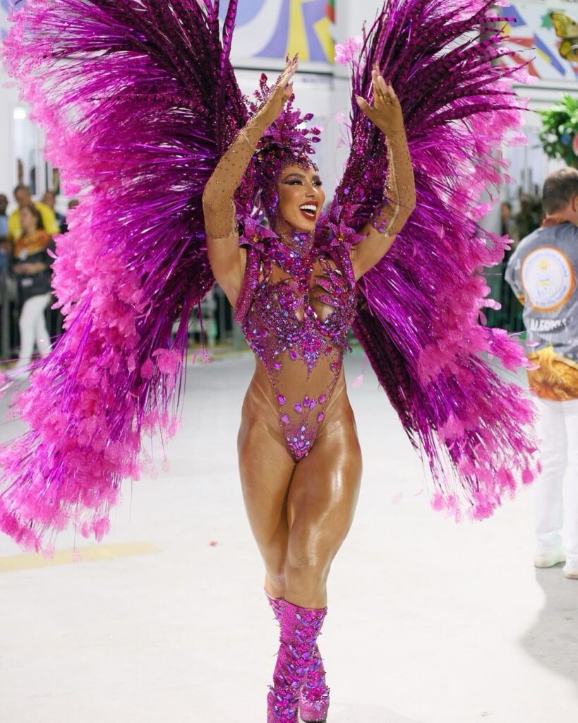 Andréa de Andrade: A Nova Rainha da Bateria Ritmo Feroz da GRES Unidos do Porto da Pedra