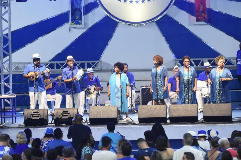 Velha Guarda Show e Simone são as atrações da Feijoada da Família Portelense