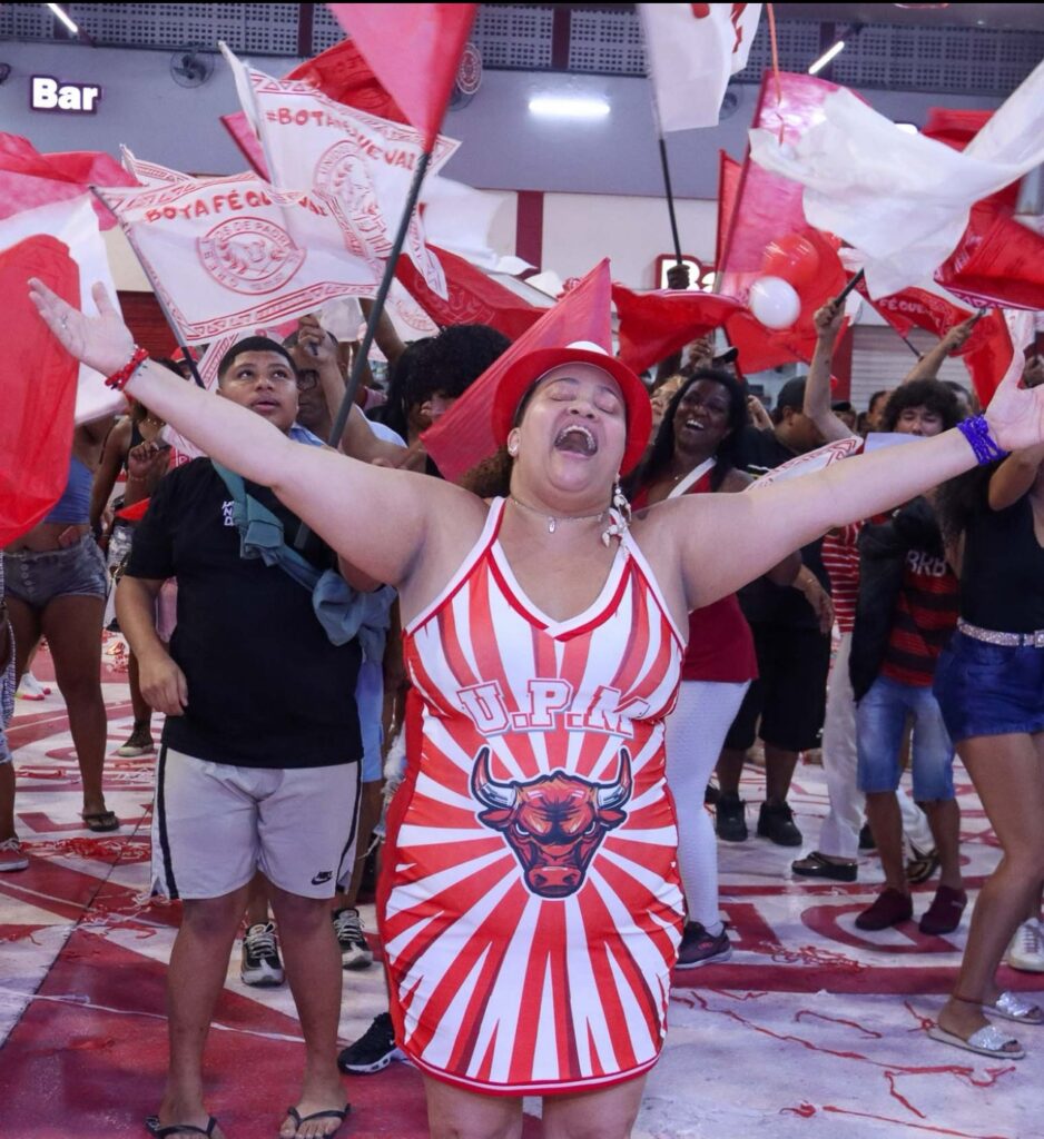 Unidos de Padre Miguel realiza semifinal de samba-enredo dia 13