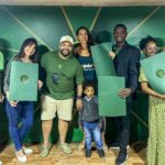 Casais de mestre-sala e porta-bandeira do Império Serrano conhecem figurinos para o Carnaval 2025