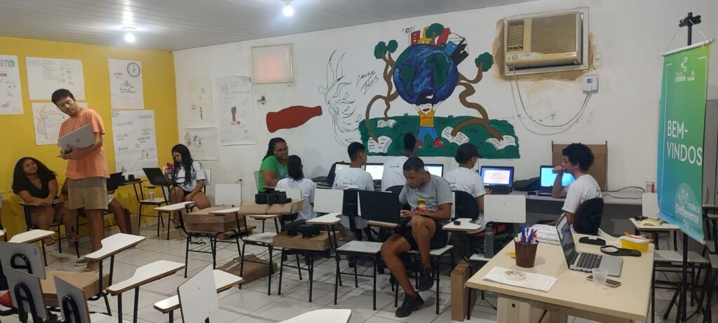 Instituto de Cidadania da Unidos da Tijuca reabre Centro de Informática após dez anos