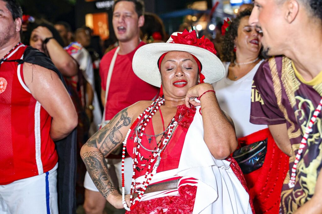 Acadêmicos do Salgueiro realiza ensaio de rua nesta terça-feira (03) na Maxwell