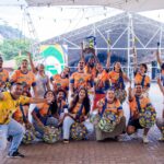 Unidos da Tijuca promove visita guiada com workshop para funcionários do Grupo Globo em seu barracão