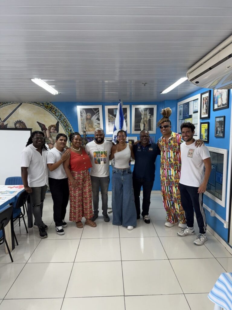 Meninos Rei assina figurino da diretoria da Beija-Flor no Carnaval 2026
